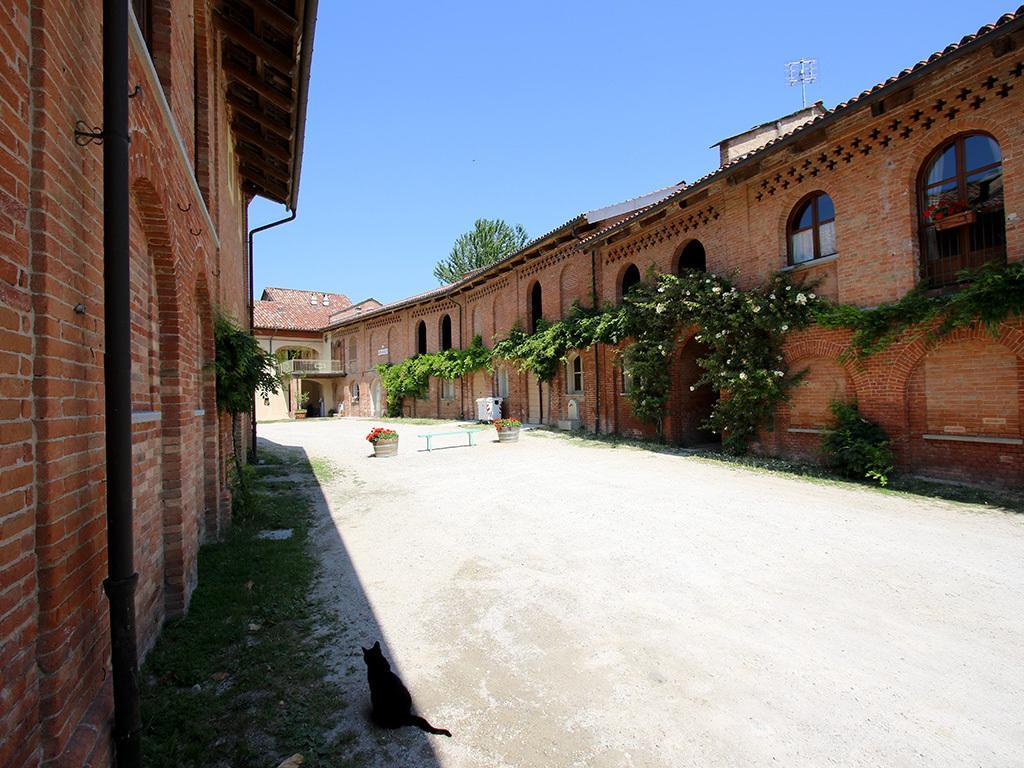 Tenuta Montanello B&B Castiglione Falletto Exteriör bild